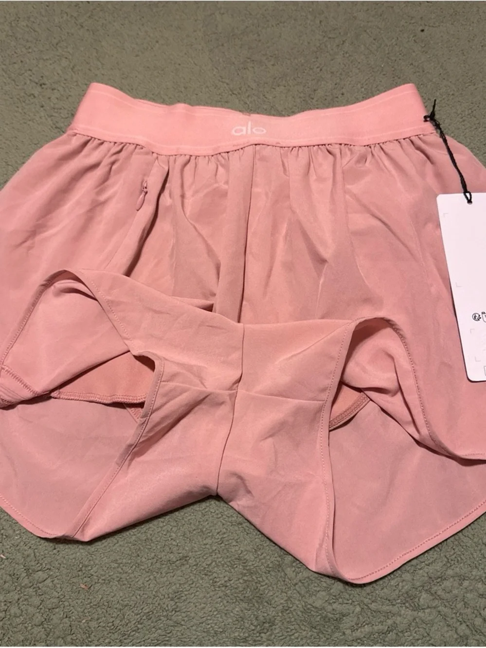 ALO Yoga match point short pink